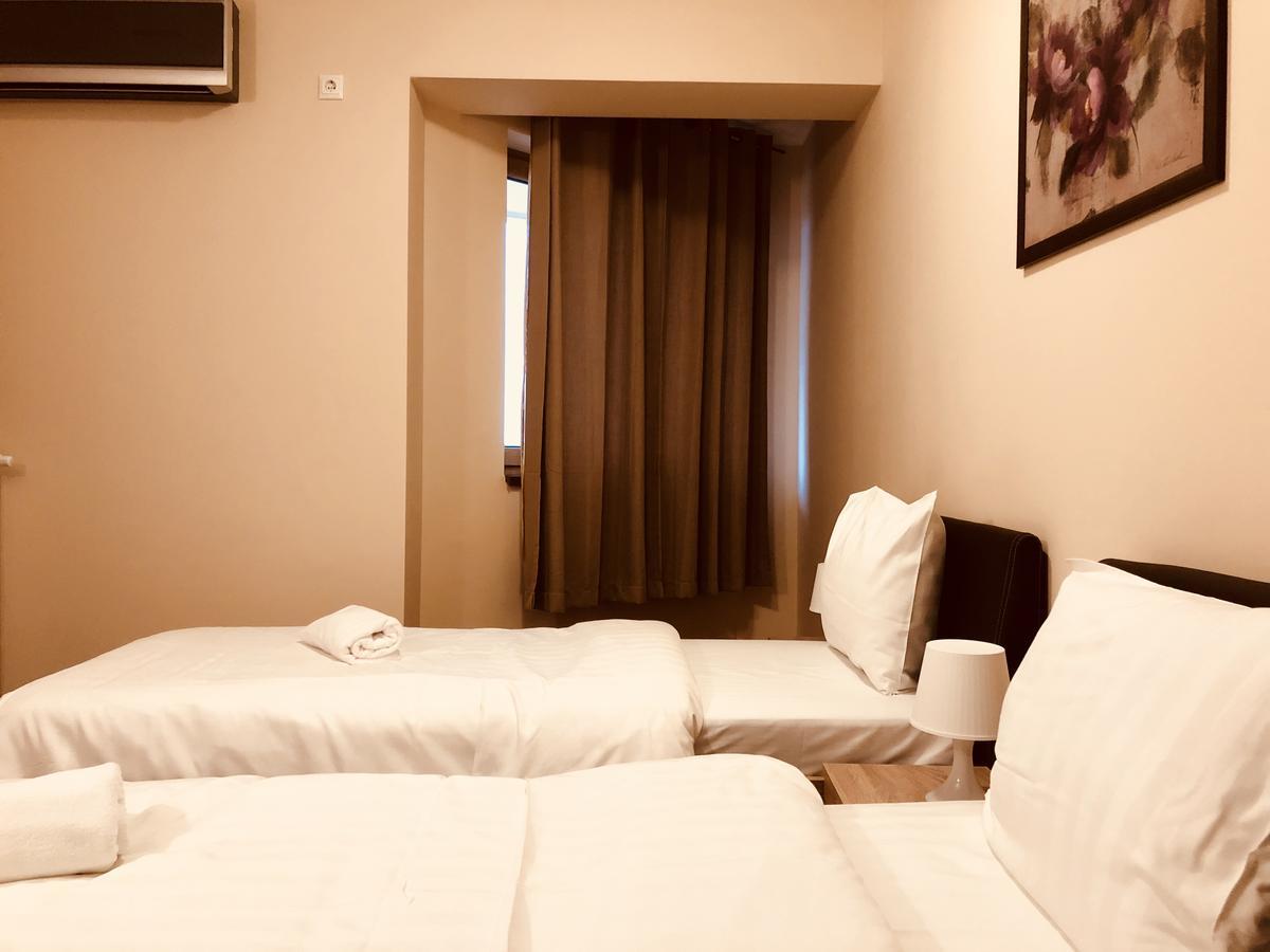 Monte Carlo Palace Rooms Bucarest Esterno foto