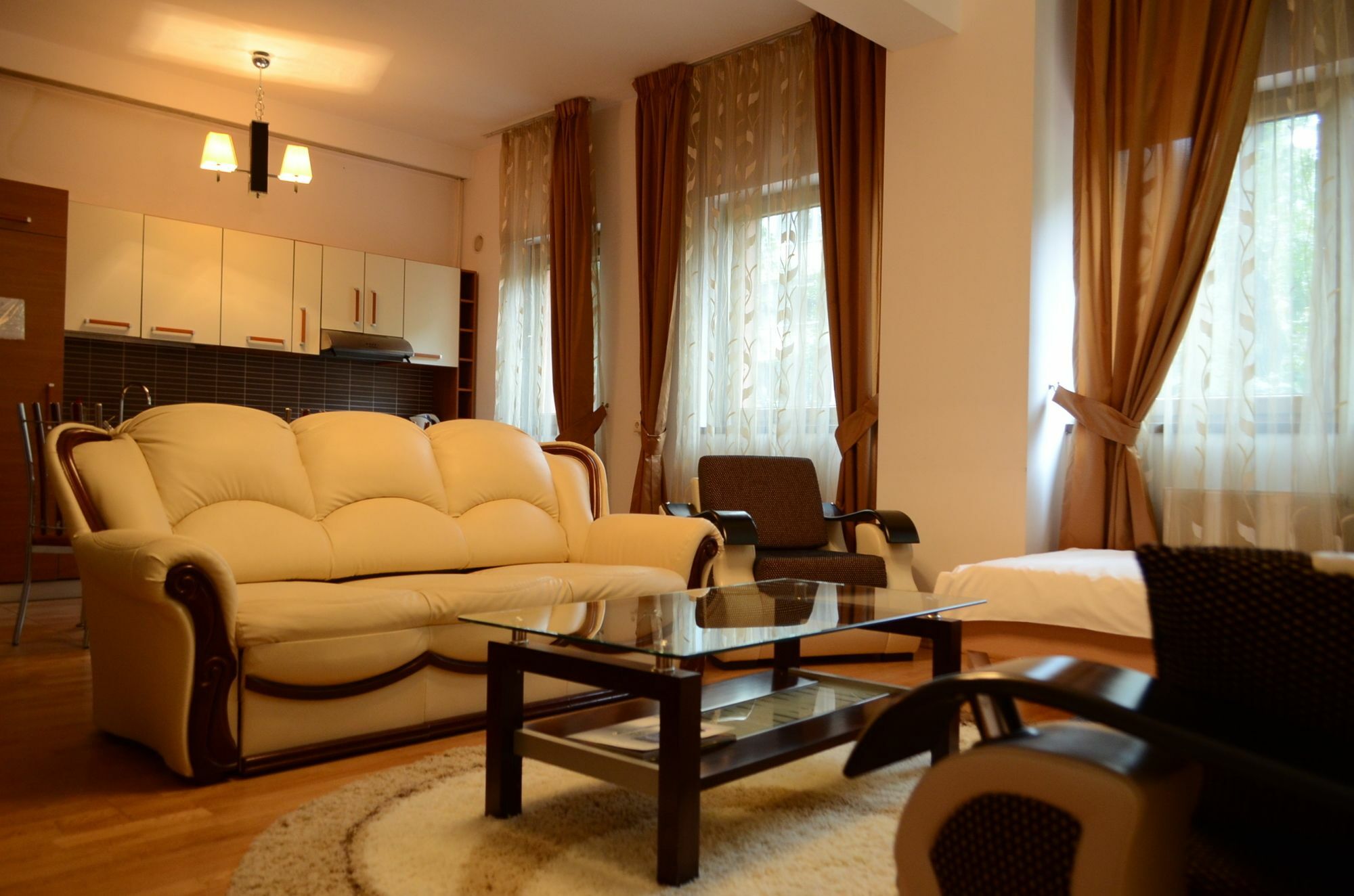 Monte Carlo Palace Rooms Bucarest Esterno foto