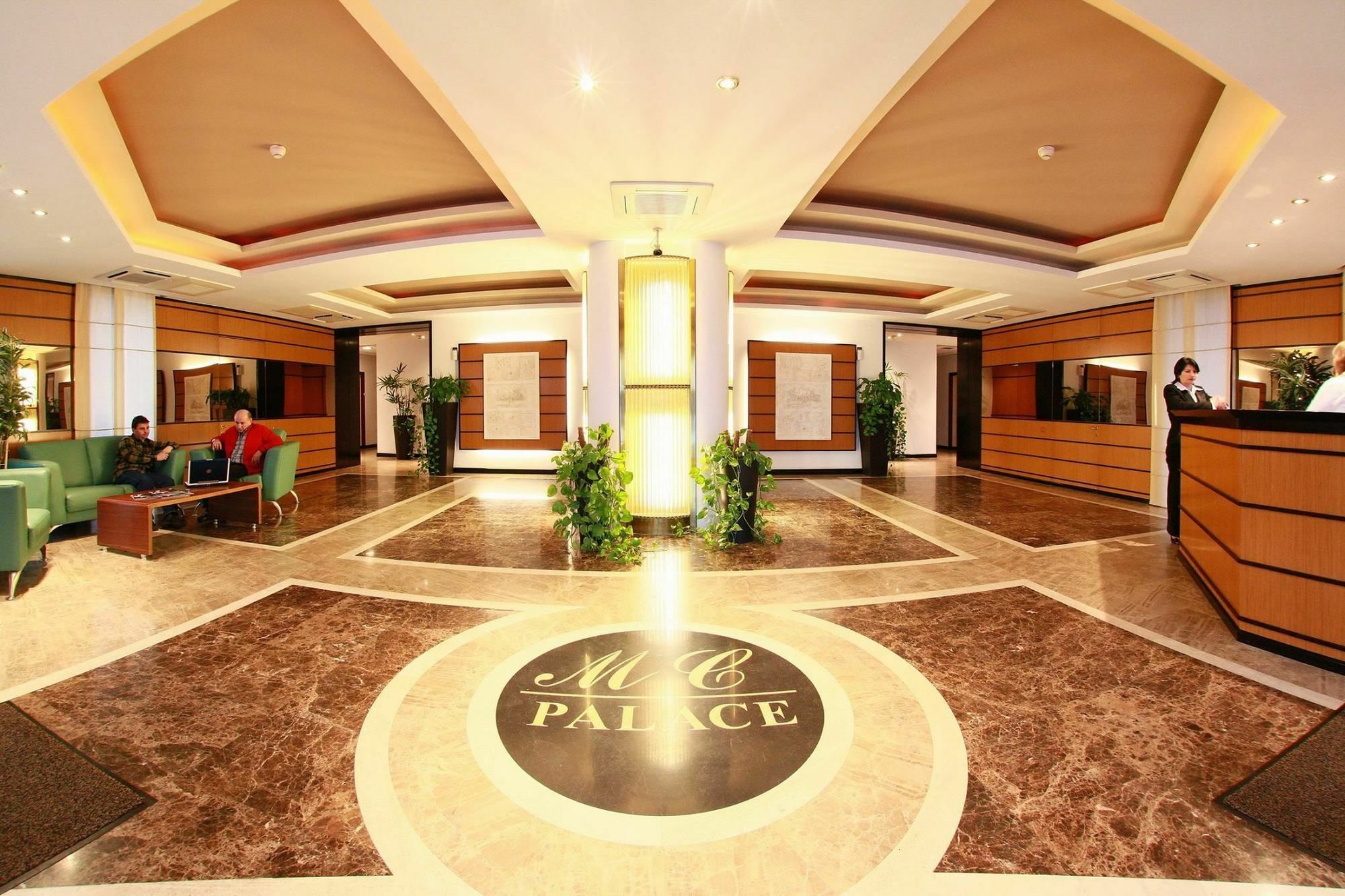 Monte Carlo Palace Rooms Bucarest Esterno foto